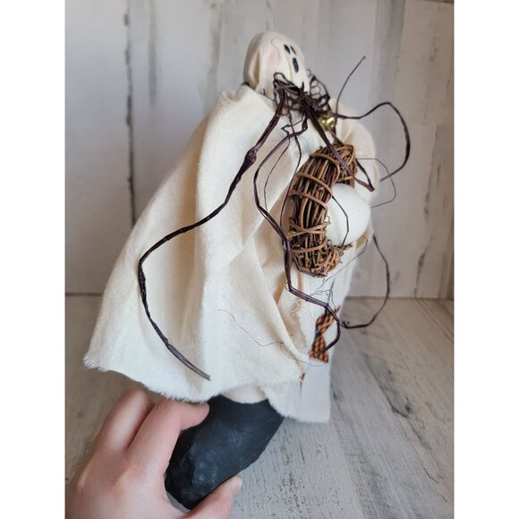 Vintage Ghost Rustic bell mini wreath Halloween home decor - Picture 4 of 6